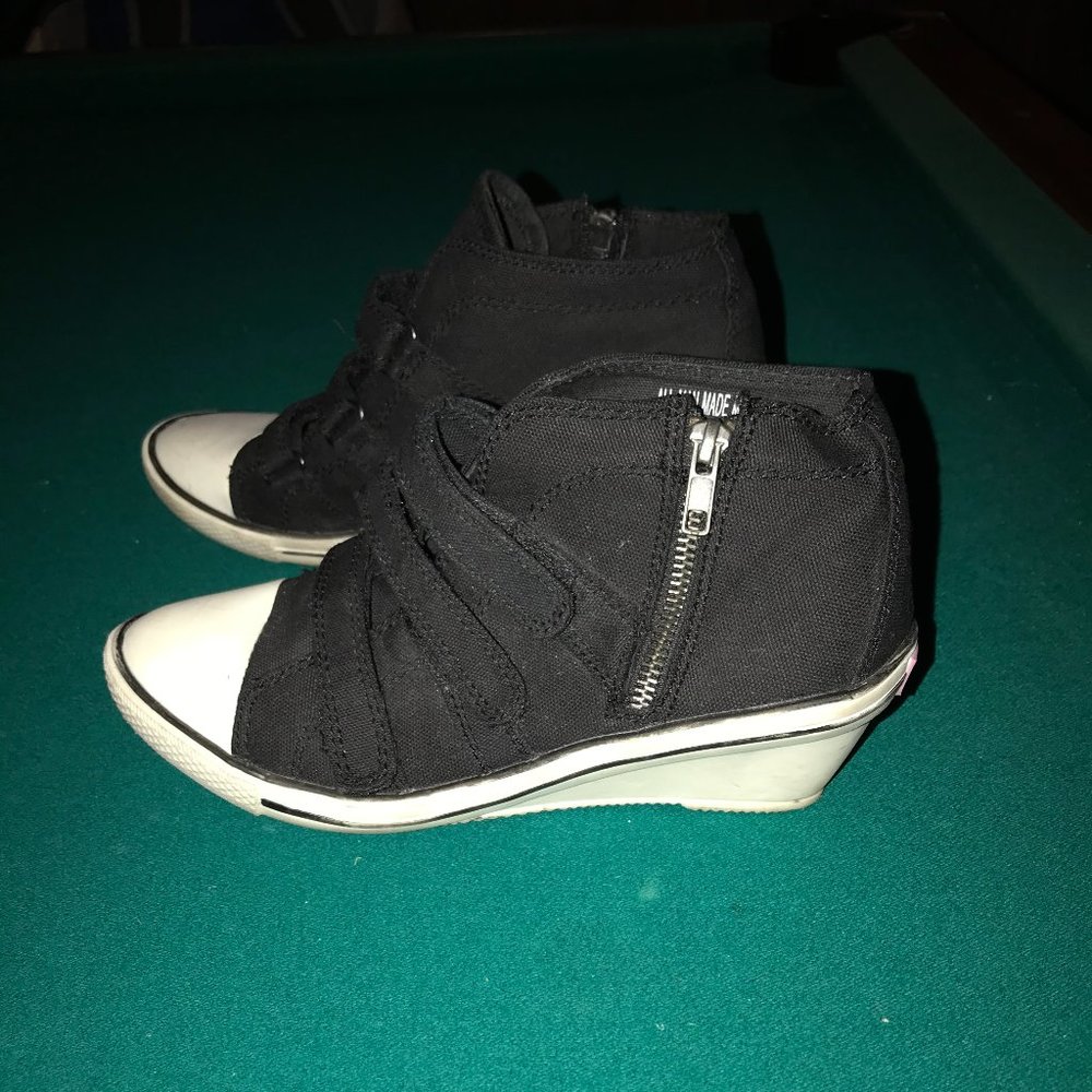 High heel Converse looking sneaker shoes